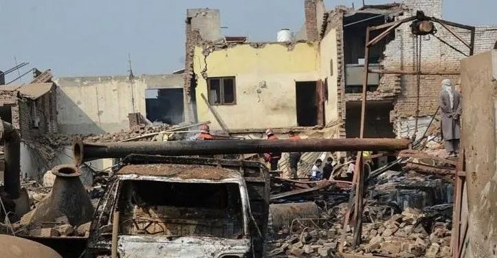 पाकिस्तानको फैसलाबाद कारखाना विस्फोटमा मृत्यु हुनेको संख्या २० पुग्यो