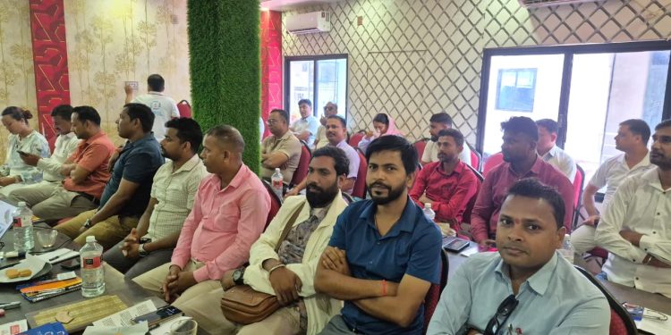 सिद्धार्थ प्रिमियर इन्स्योरेन्स लिमिटेडद्वारा बीमा सचेतना कार्यक्रम सम्पन्न
